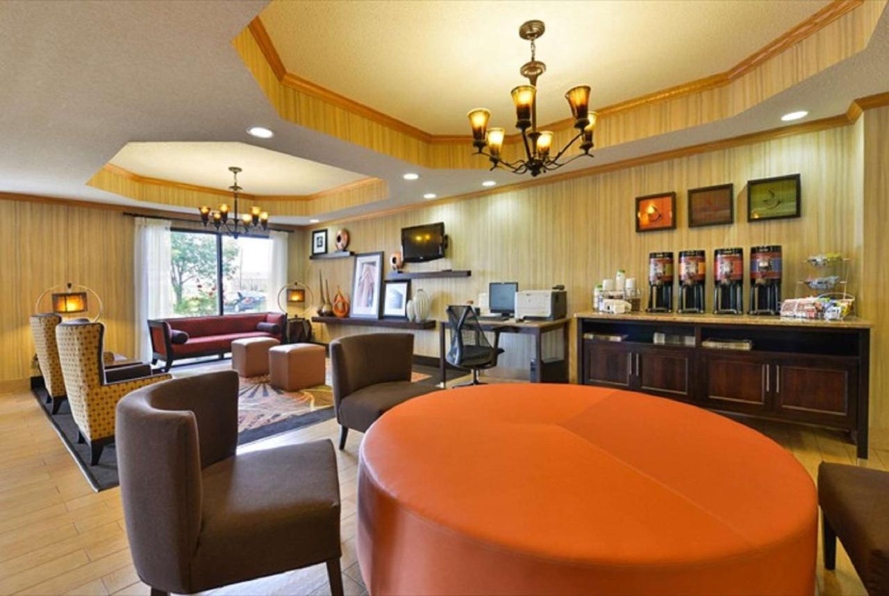 Hampton Inn Sturgis Bagian luar foto