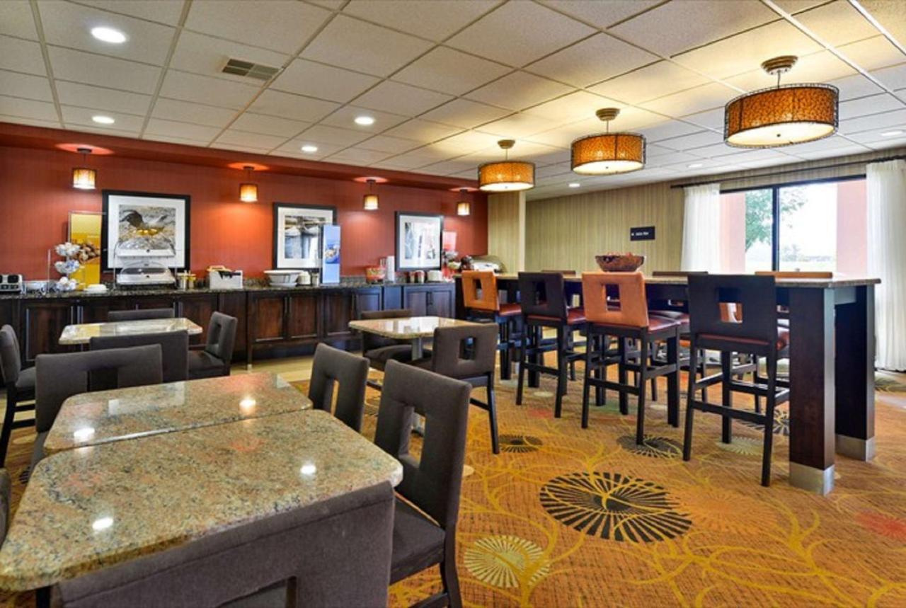 Hampton Inn Sturgis Bagian luar foto
